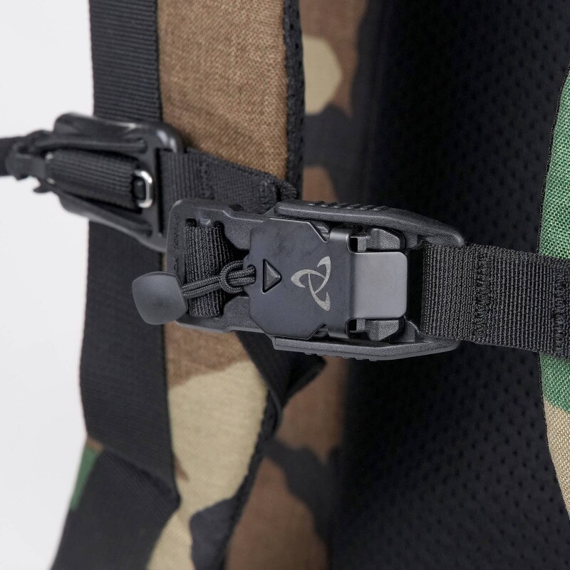 The Spartan - Woodland Camo (Detail, Fidlock 1)